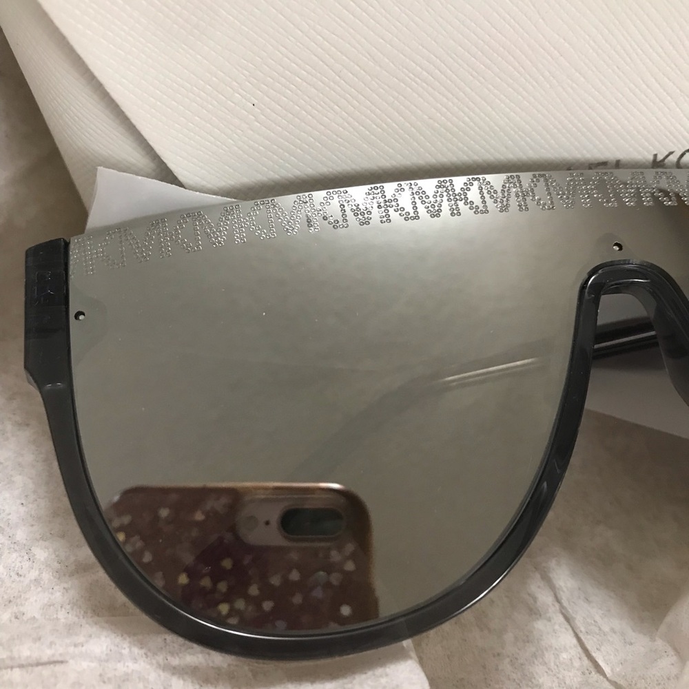 Michael Kors Women’s Sunglasses NEW w/ Box, Case, Ppwk, Towel Engraved MK - Picture 8 of 11